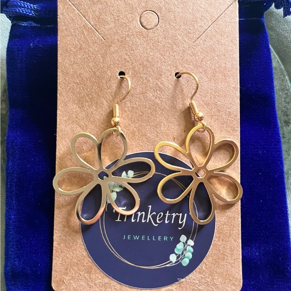Gold Flower Earrings - Picture 2 of 2